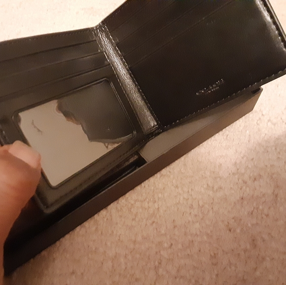 AUTHENTIC COACH WALLET - Picture 3 of 7